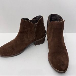 Me too Ankle boots 8.5M